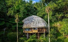 Vanira Lodge
